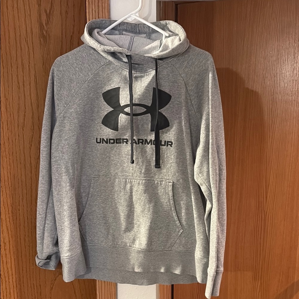 Women’s Under Armour Gray Hoodie, Size M